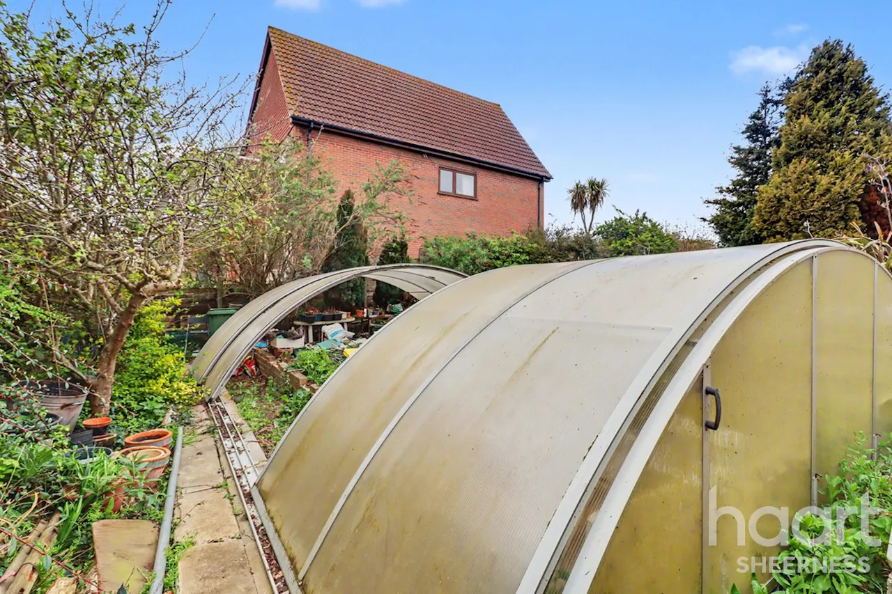 Queenborough Drive, ME12, photo 8