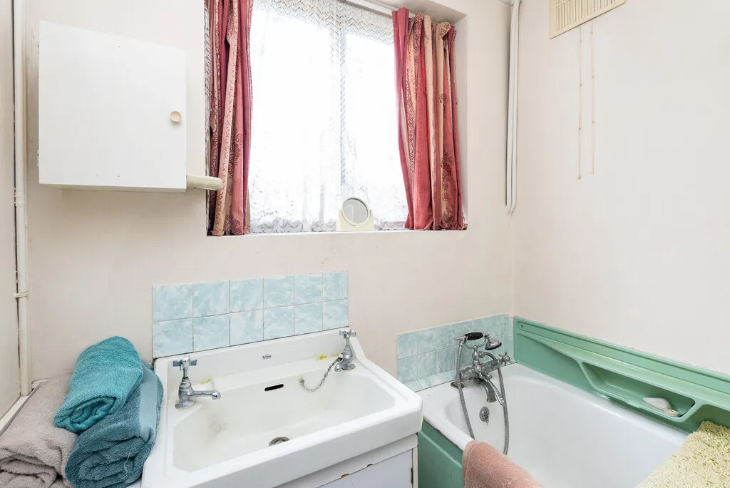 The Borough, Brockham, RH3, photo 7