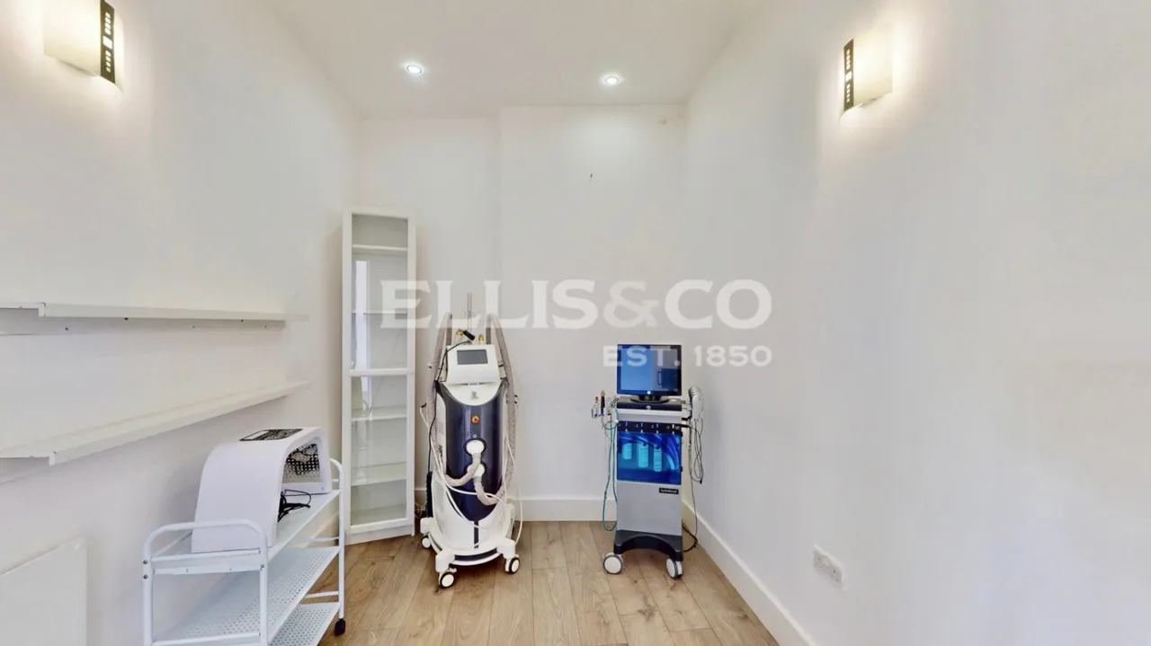 Medway Parade, Perivale, UB6, photo 10