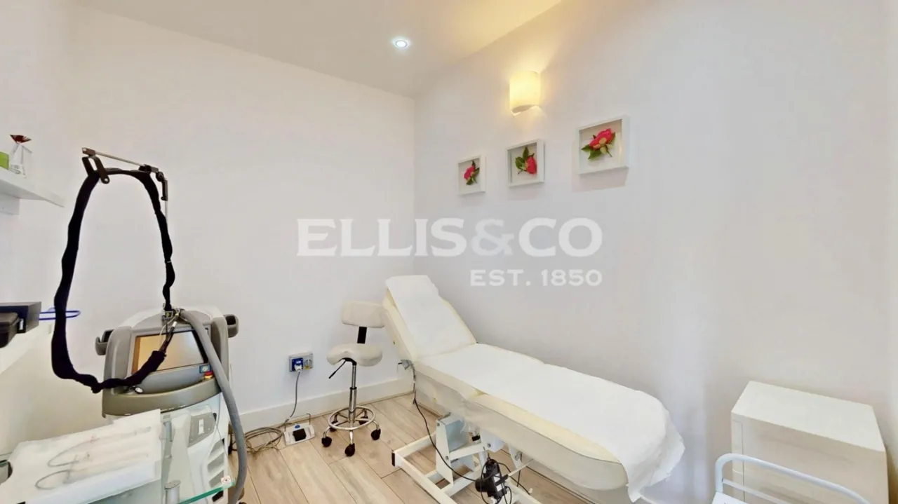 Medway Parade, Perivale, UB6, photo 12