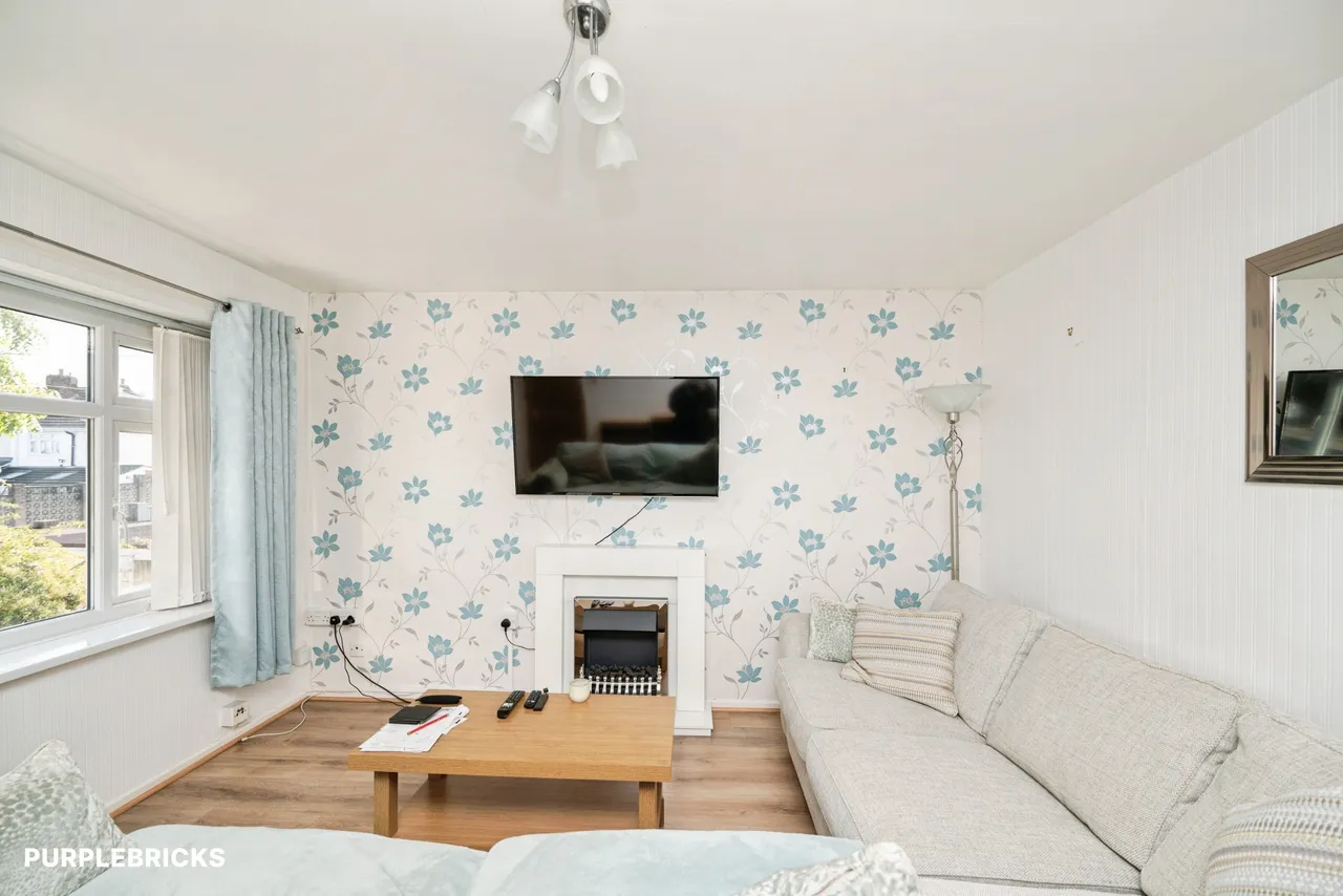 Gadds Drive, Rowley Regis, B65, photo 4