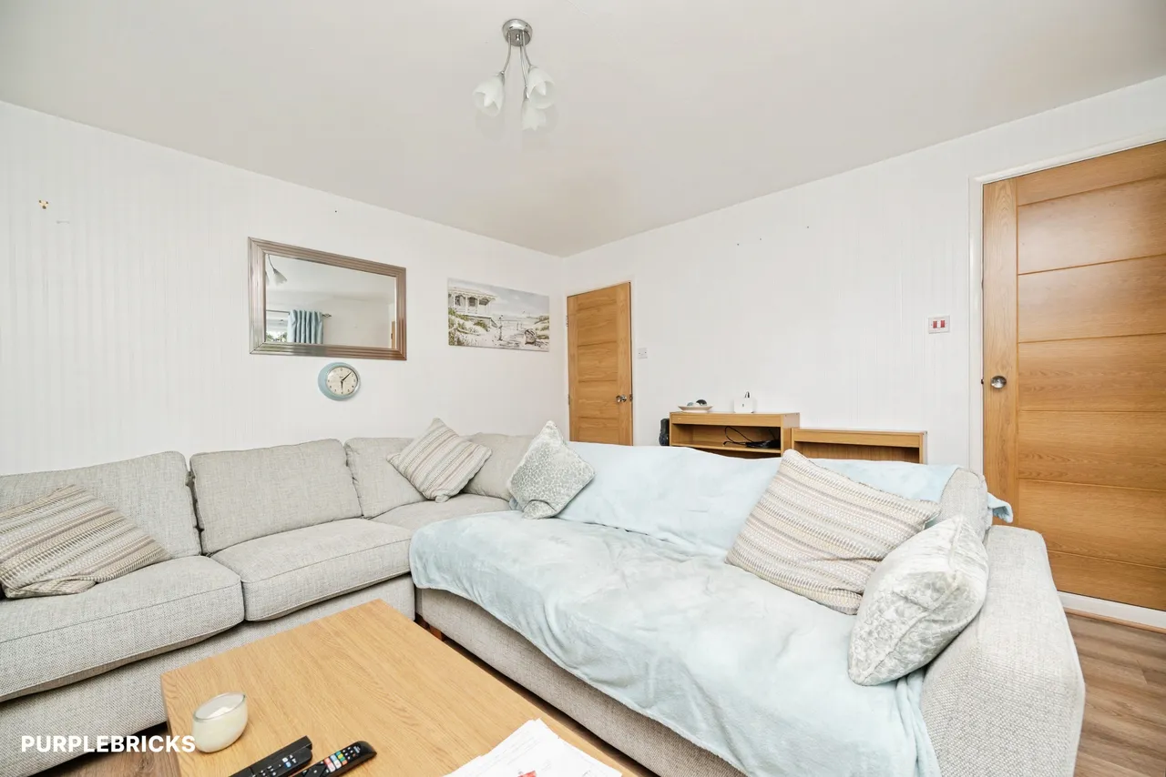 Gadds Drive, Rowley Regis, B65, photo 5