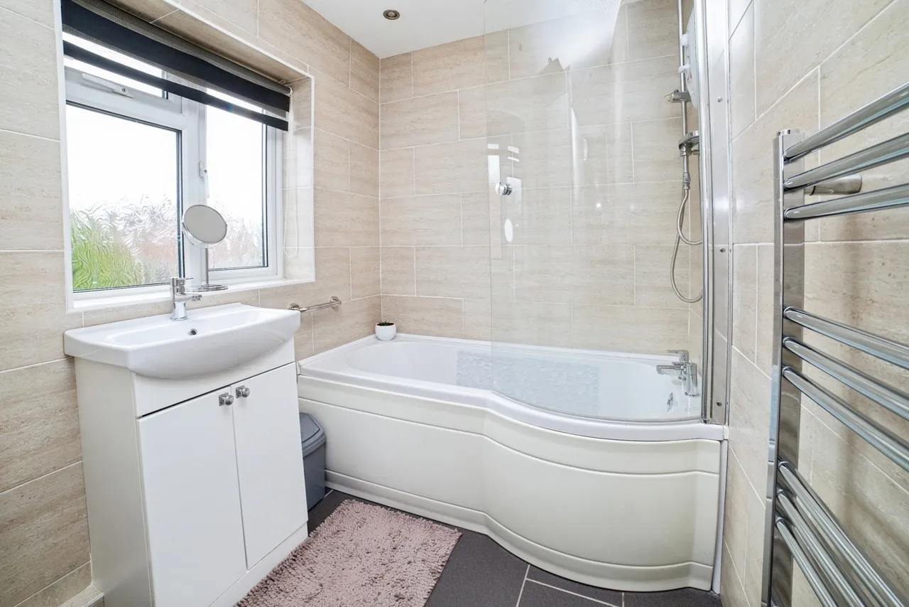 Chaucer Crescent, Sutton-in-Ashfield, Nottinghamshire, NG17, photo 14