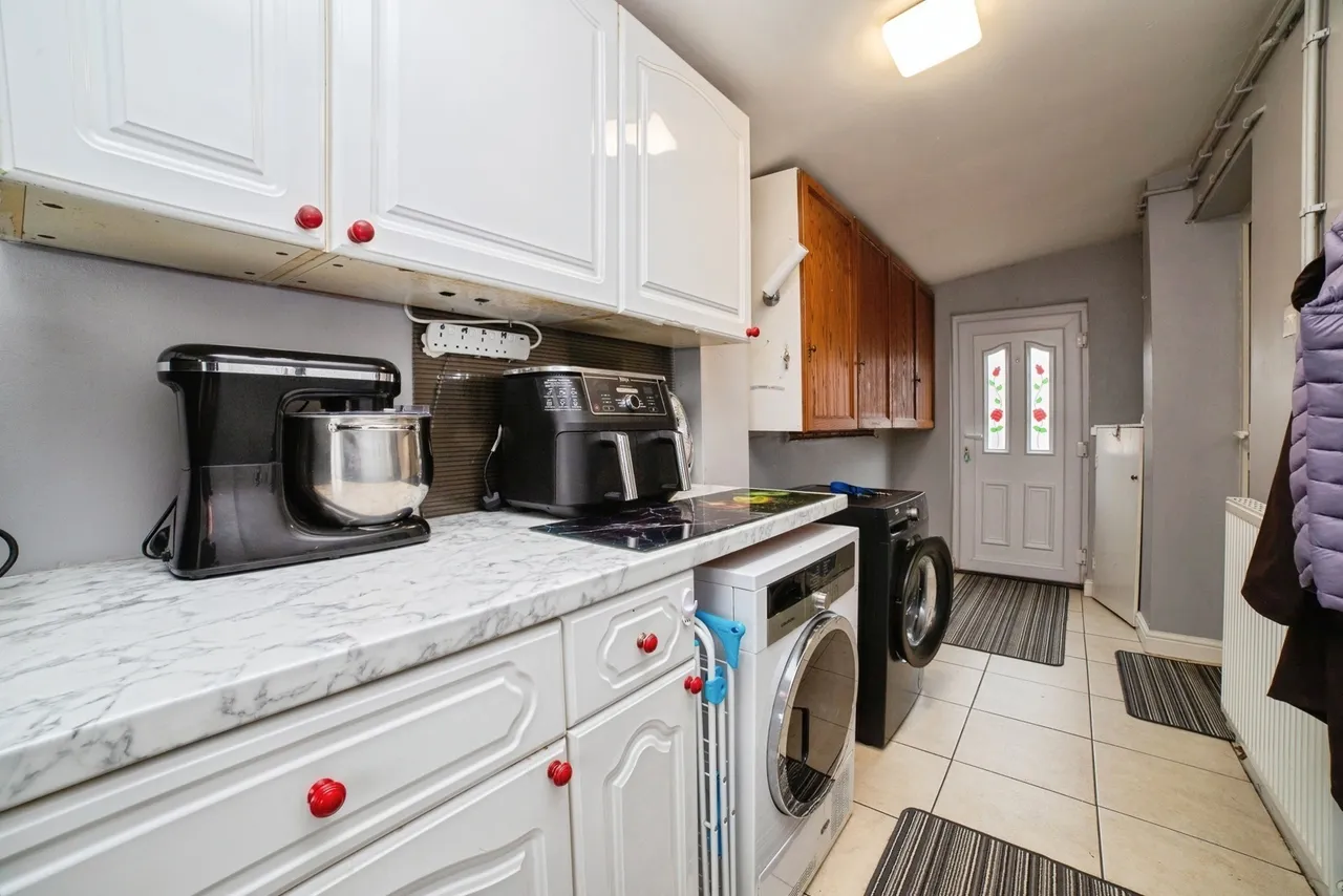 Chaucer Crescent, Sutton-in-Ashfield, Nottinghamshire, NG17, photo 8