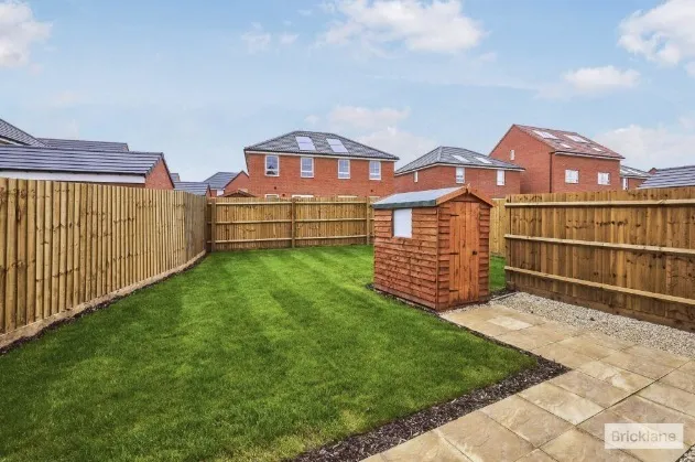 Almond Avenue, Whittlesey, PETERBOROUGH, photo 10
