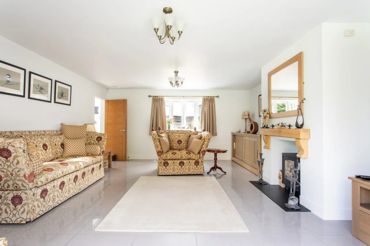The Halve, Warminster, photo 9