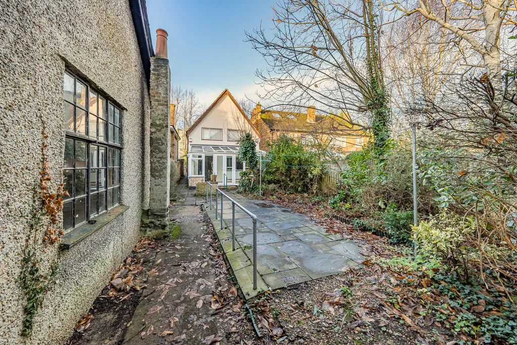 The Avenue, Cowley, UB8, photo 21