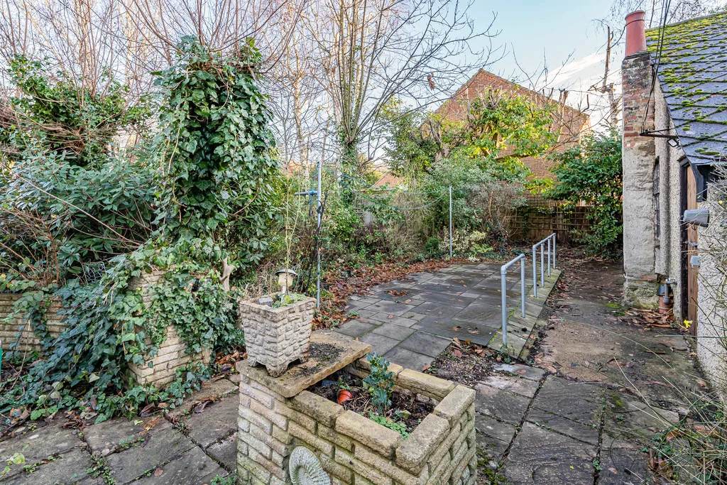 The Avenue, Cowley, UB8, photo 28
