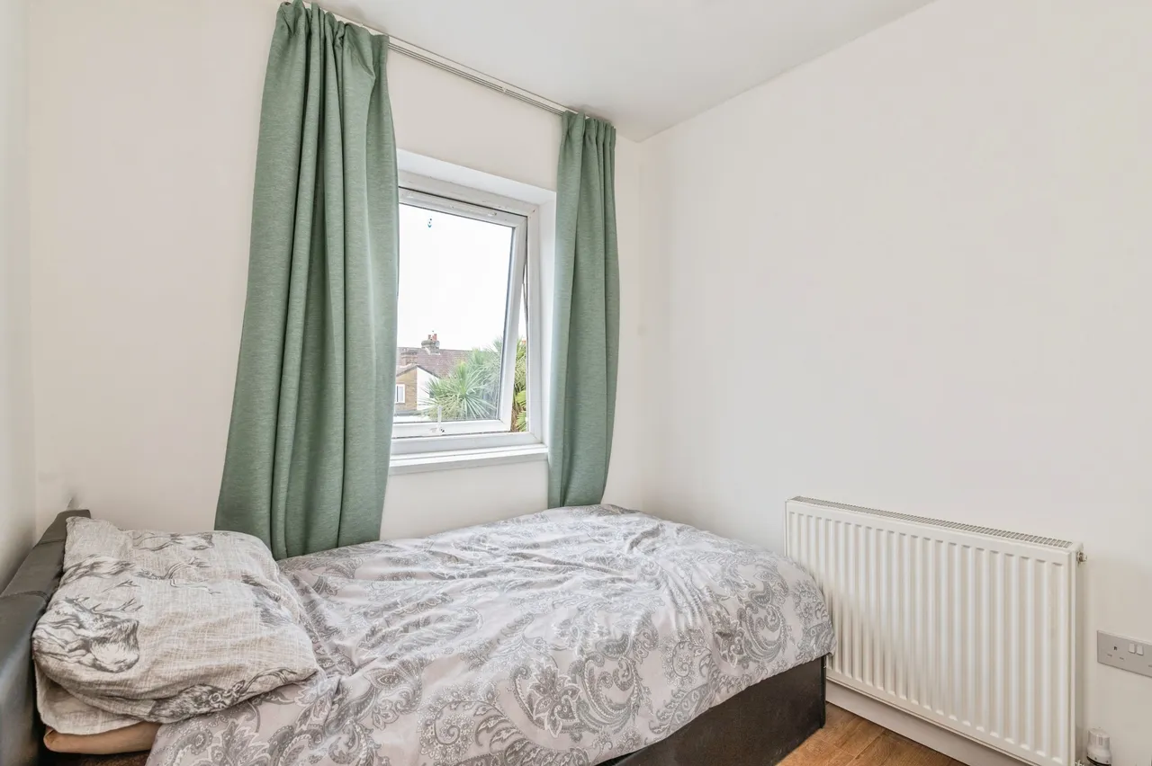 Park Lane, Hornchurch, RM11, photo 16