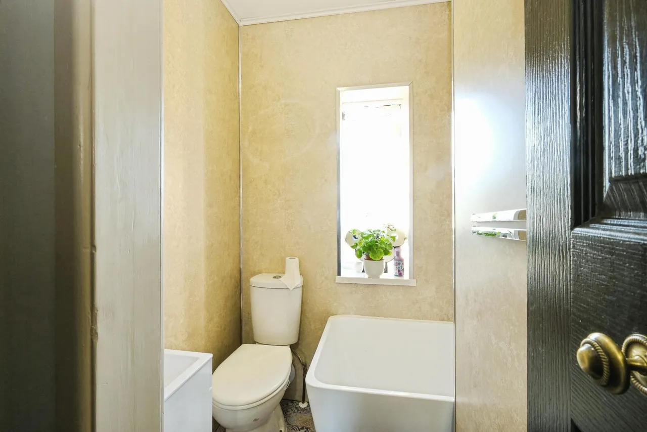 Mill Street, Usk, NP15, photo 13
