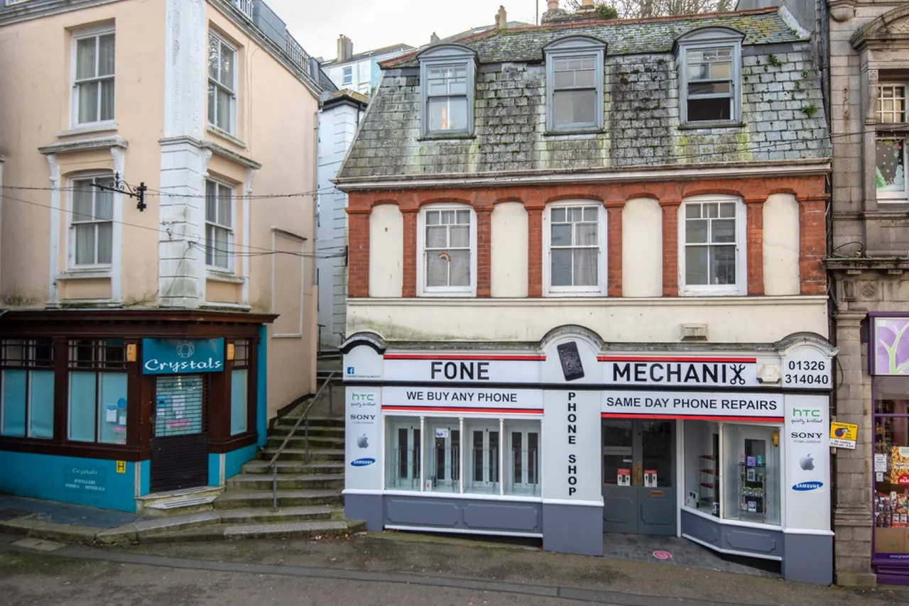 4 bed flat to rent — Market Street, Falmouth