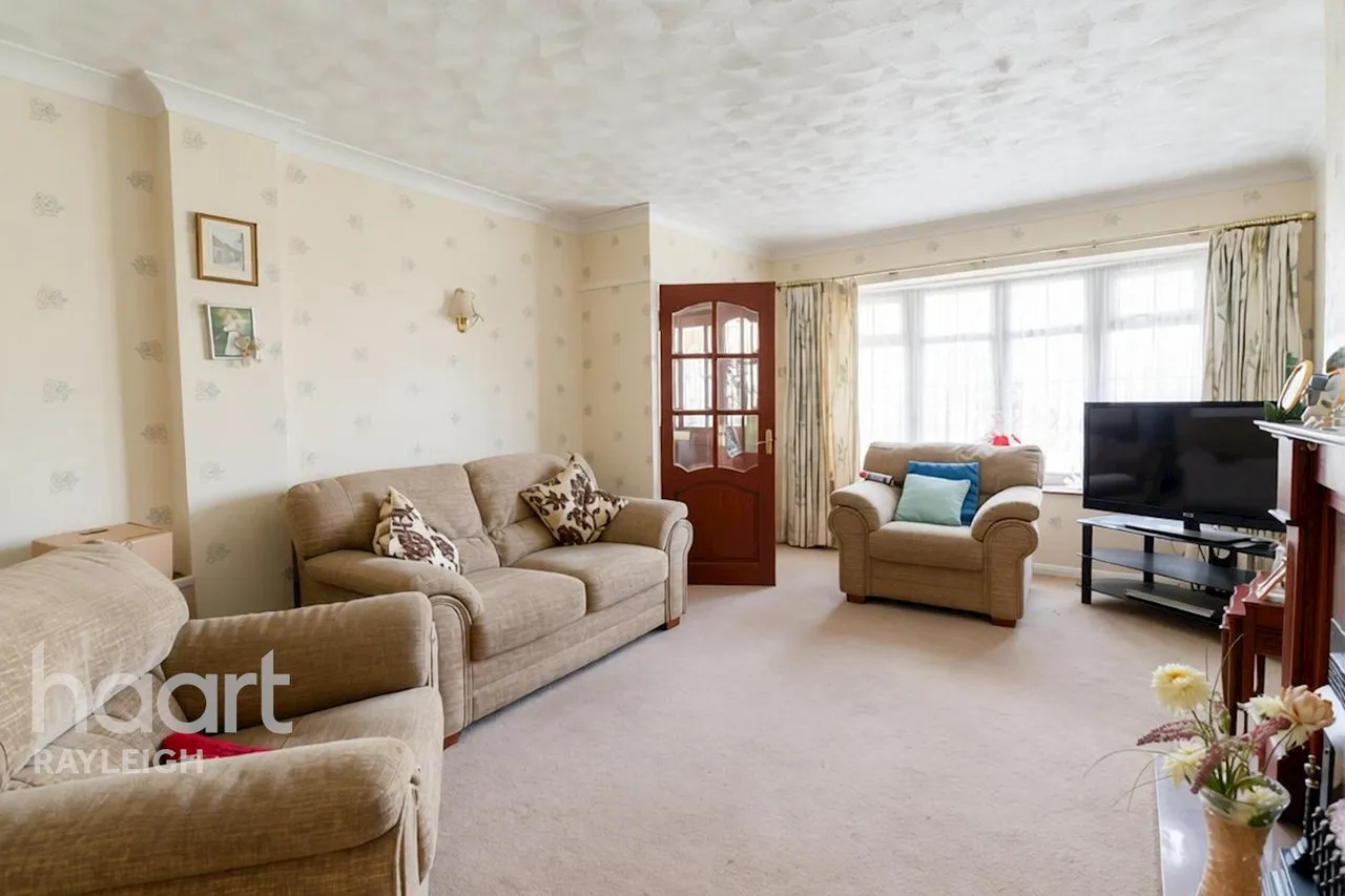Ringwood Drive, Leigh-On-Sea, SS9, photo 3