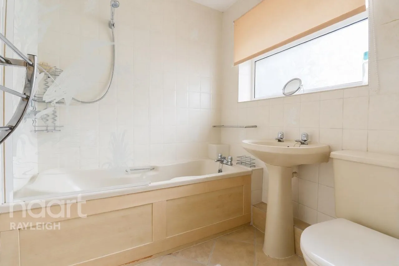 Ringwood Drive, Leigh-On-Sea, SS9, photo 13