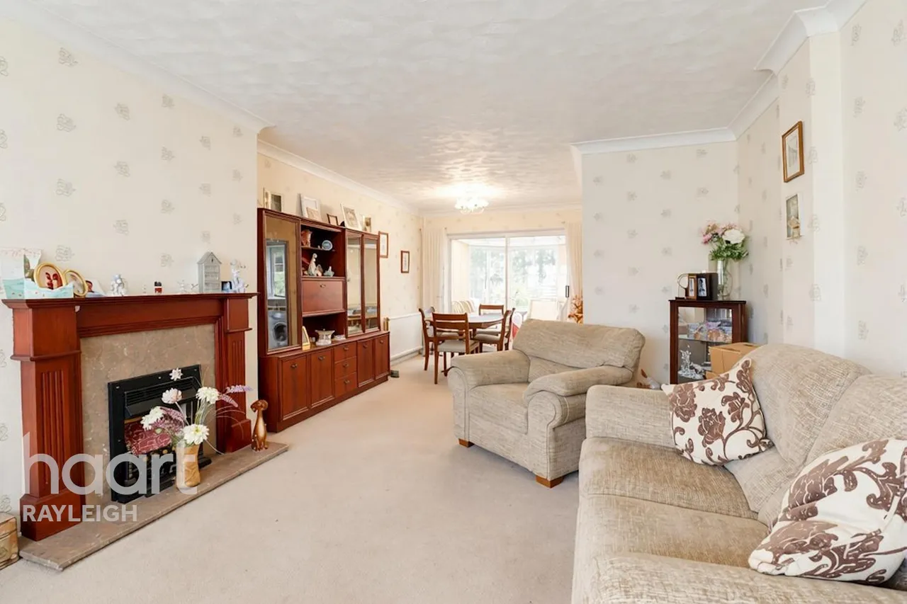 Ringwood Drive, Leigh-On-Sea, SS9, photo 2