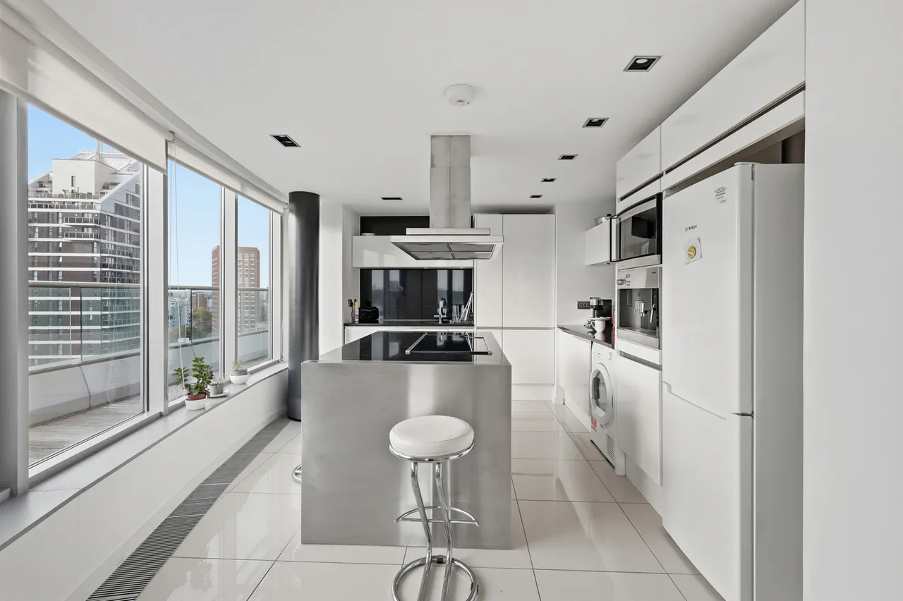 Block C, New Providence Wharf, E14, photo 12
