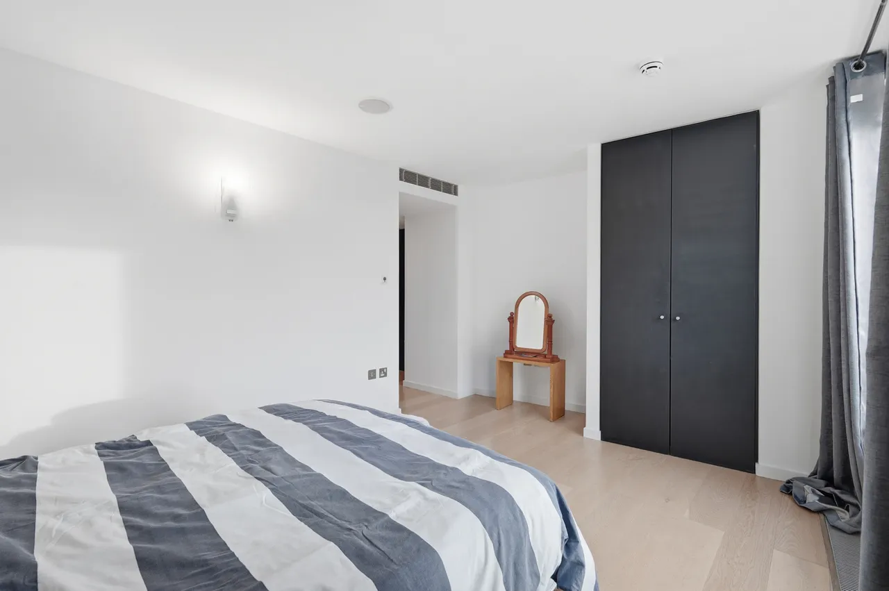 Block C, New Providence Wharf, E14, photo 15