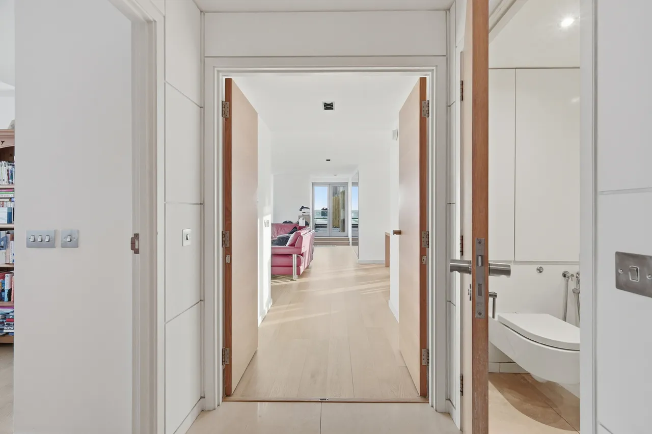Block C, New Providence Wharf, E14, photo 27