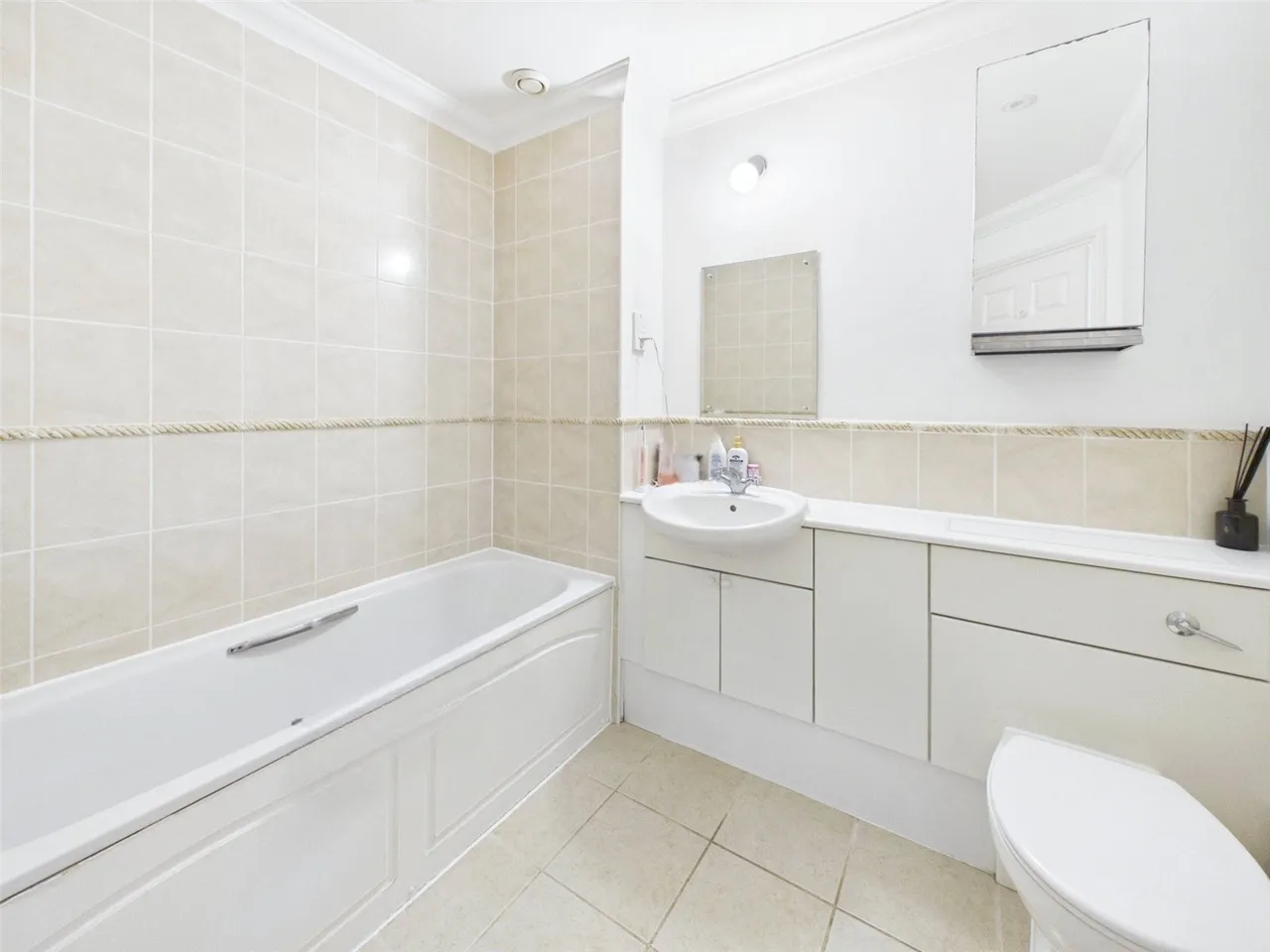 Admiralty Way, Teddington, TW11, photo 9