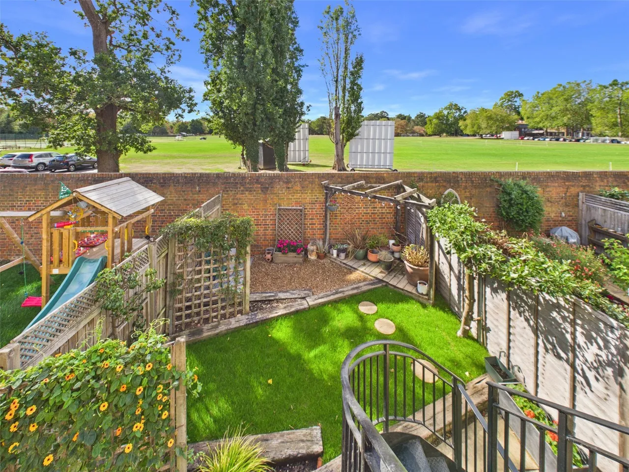 Admiralty Way, Teddington, TW11, photo 5