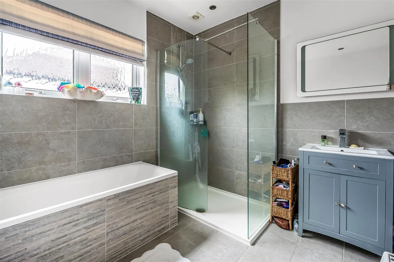 Gatesden Road, Fetcham, KT22, photo 6