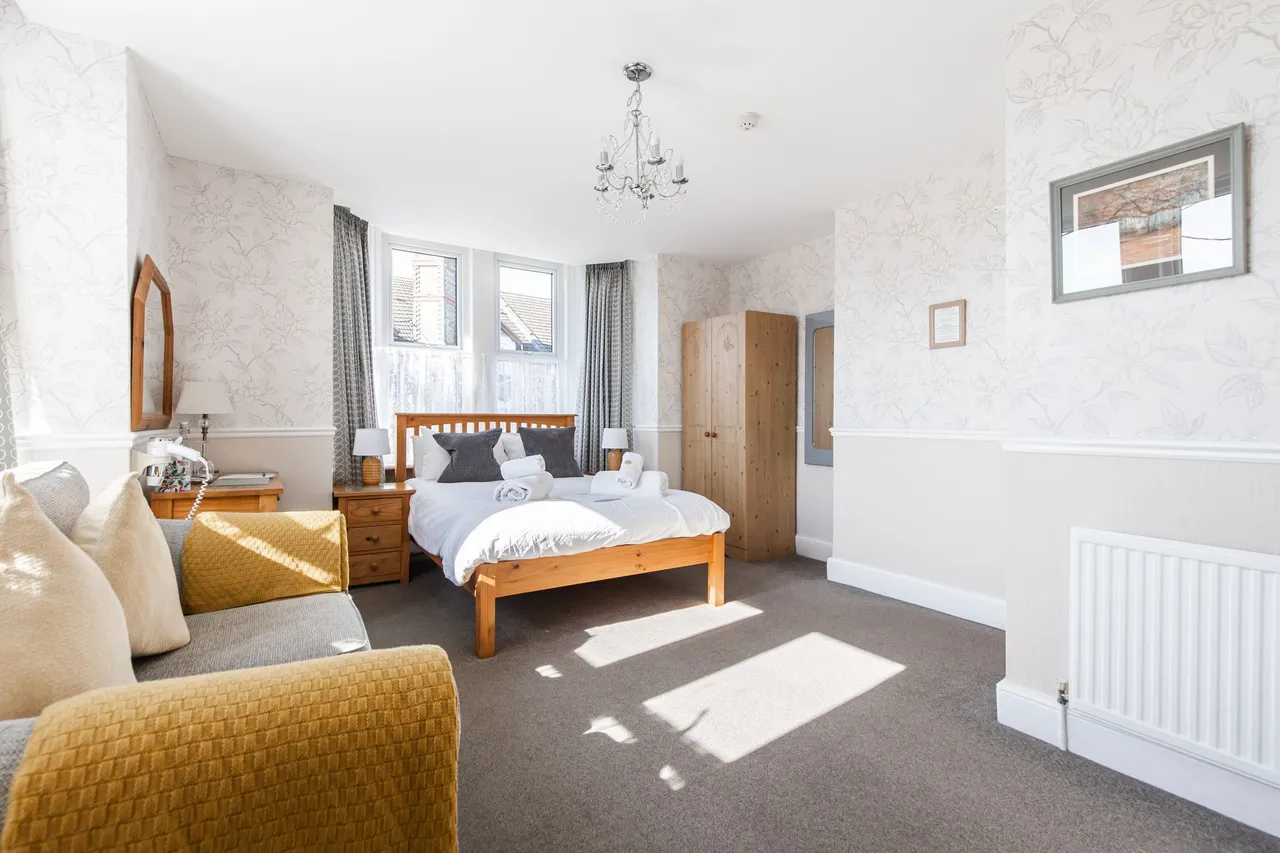 7-Bedroom Guest House in a Prime Huns, photo 8