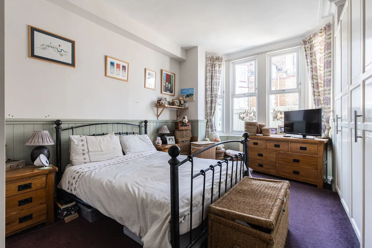 7-Bedroom Guest House in a Prime Huns, photo 17