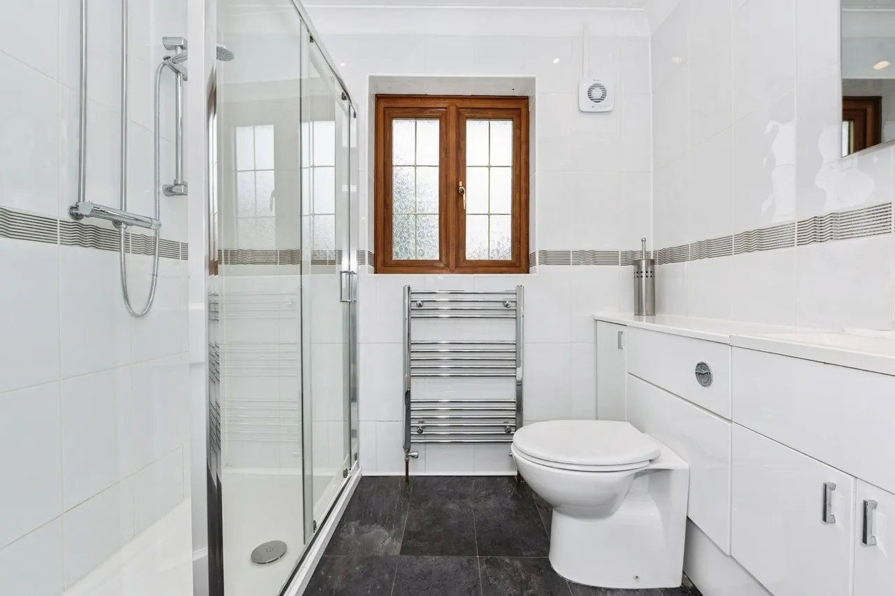 Albert Close, Grays, Essex, RM16, photo 4