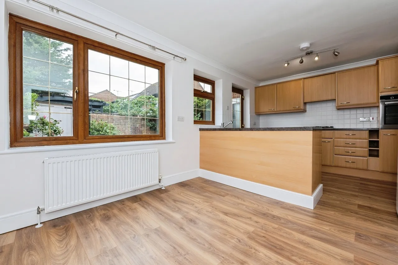 Albert Close, Grays, Essex, RM16, photo 10