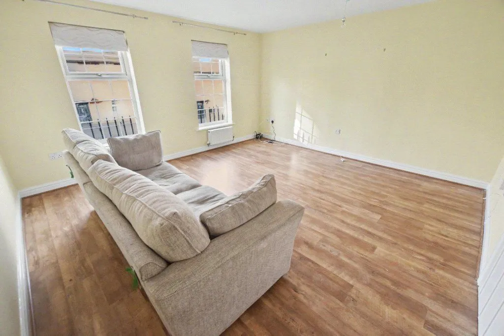 Raynville Way, Leeds, LS12, photo 2
