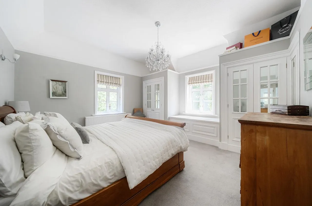 Distinguished Four Bedroom Period Residence, Ryarsh, photo 20