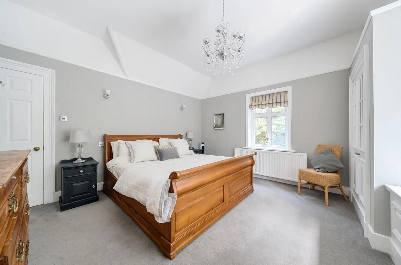 Distinguished Four Bedroom Period Residence, Ryarsh, photo 19