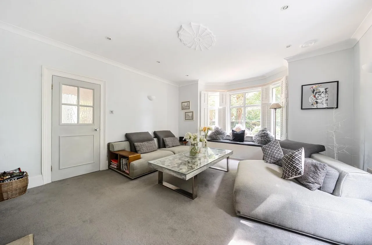 Distinguished Four Bedroom Period Residence, Ryarsh, photo 15