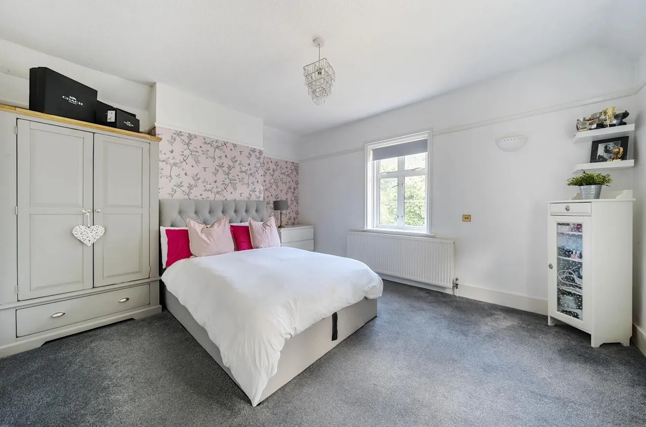 Distinguished Four Bedroom Period Residence, Ryarsh, photo 23