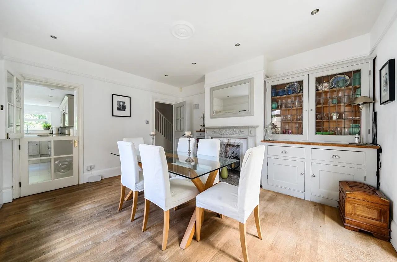 Distinguished Four Bedroom Period Residence, Ryarsh, photo 12