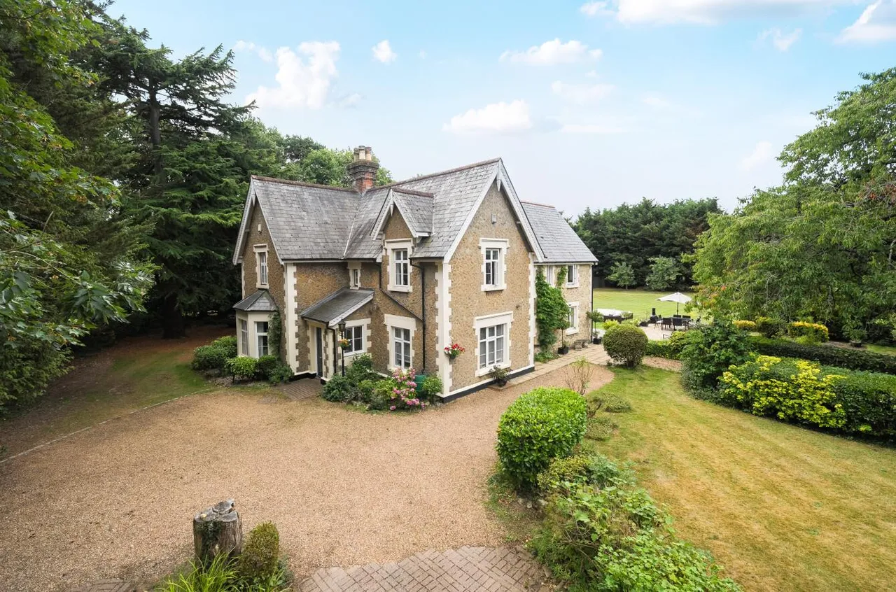 4 bed house for sale, Distinguished Four Bedroom Period Residence, Ryarsh