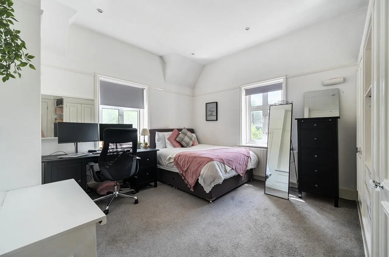 Distinguished Four Bedroom Period Residence, Ryarsh, photo 25