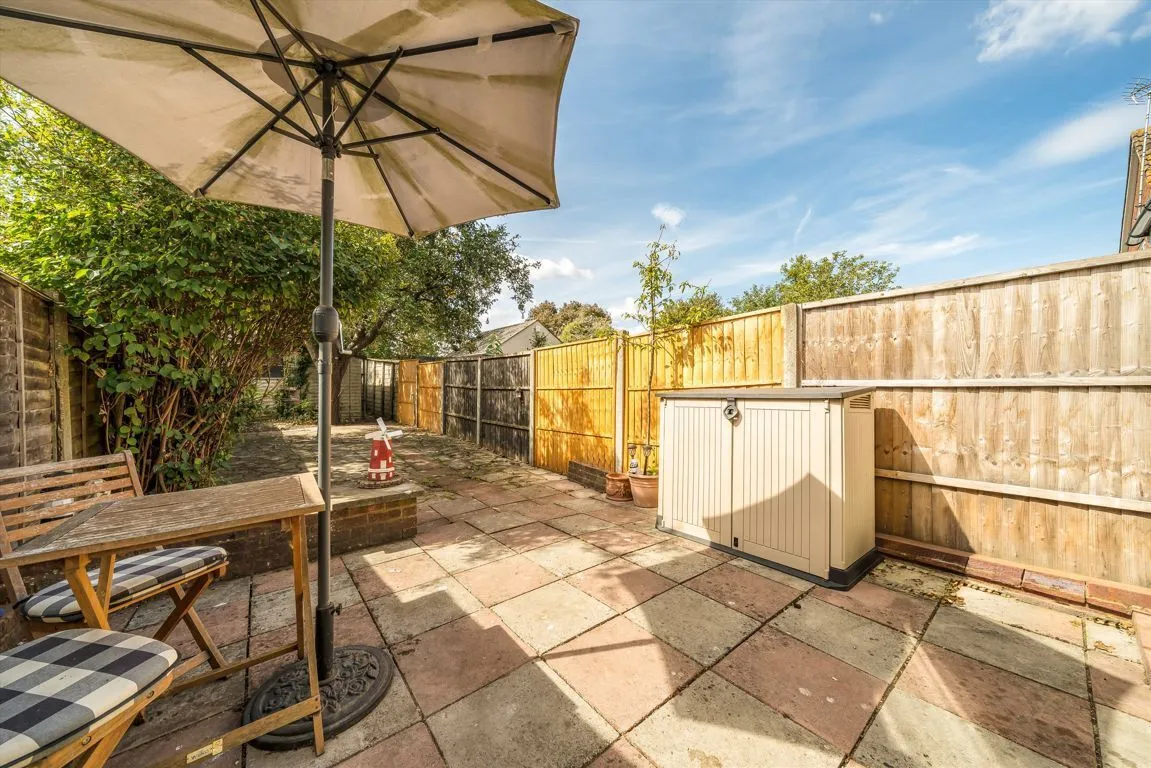 Uxbridge Road, TW13, photo 6
