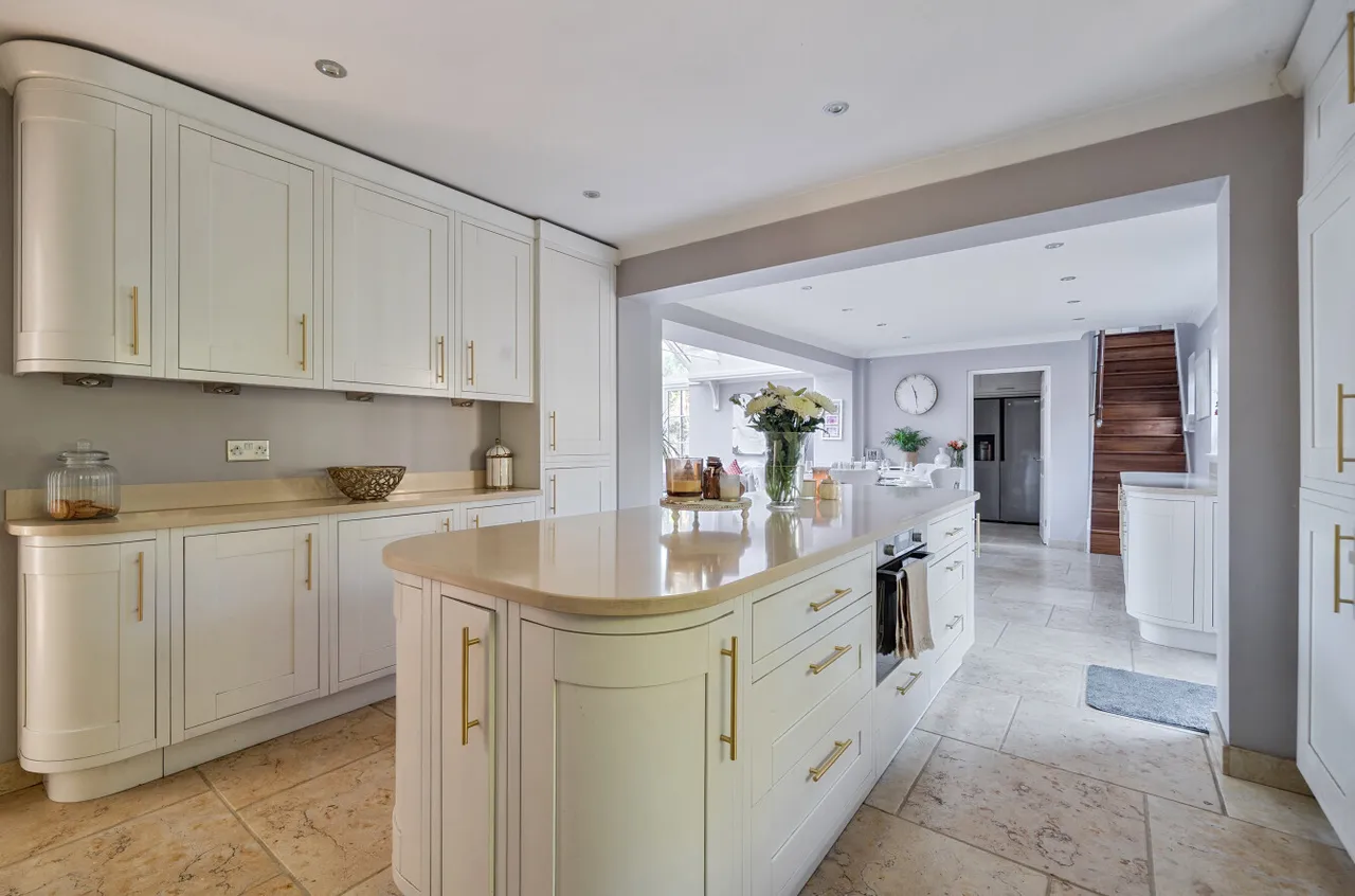 Upper Chobham Road, Camberley, GU15, photo 9