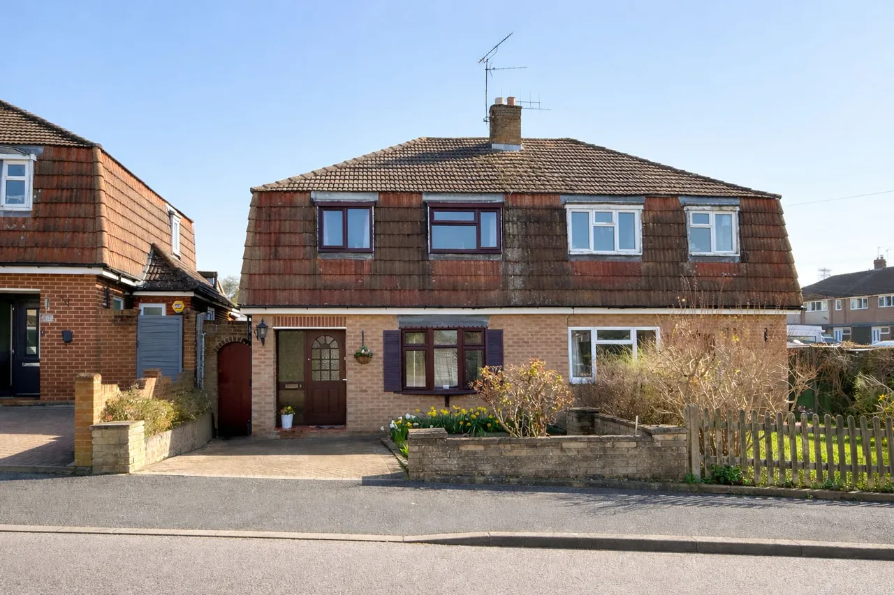 3 bed house for sale — Upper Clabdens, Ware, SG12 7HB