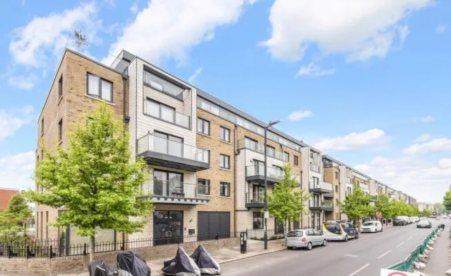 2 bed flat for sale, Kilburn Park Road, London