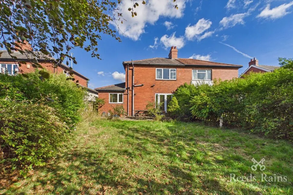 Bradford Road, East Ardsley, WF3, photo 8