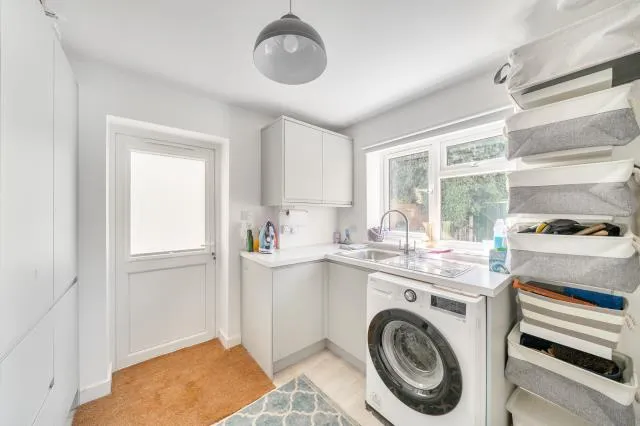 Edinburgh Close, Banbury, OX16, photo 9