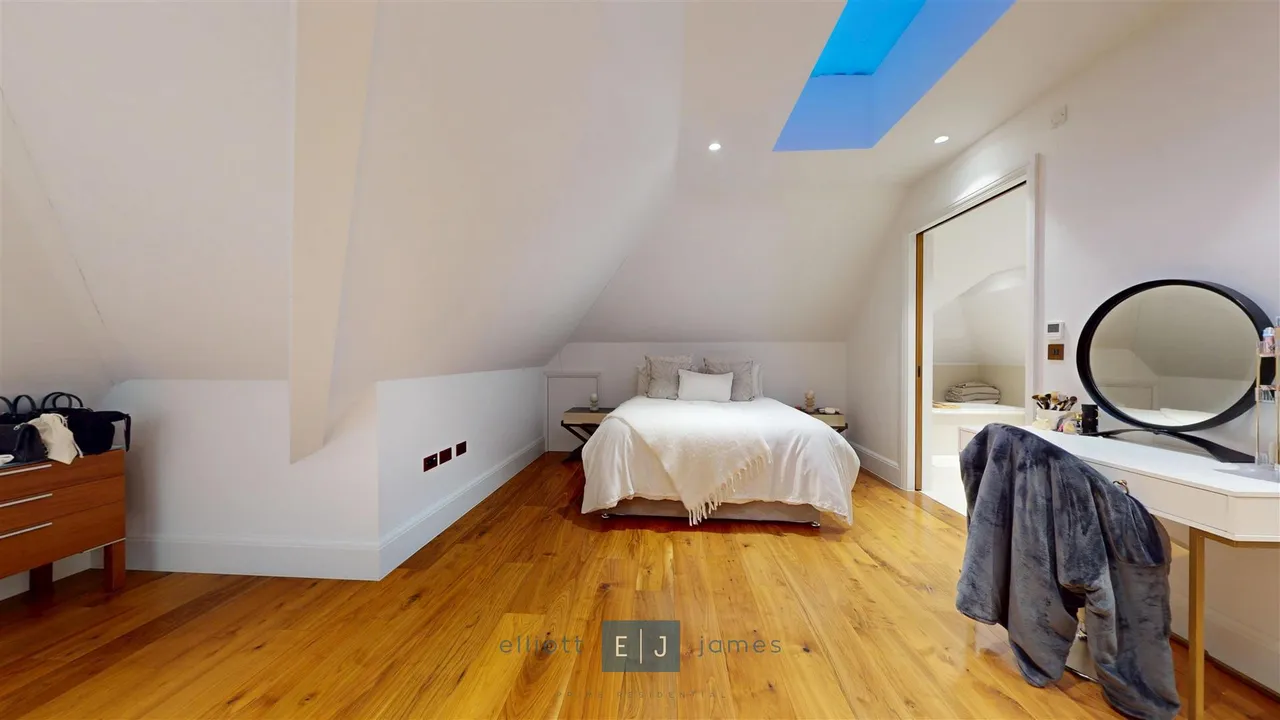Connaught Avenue, Loughton, IG10, photo 6