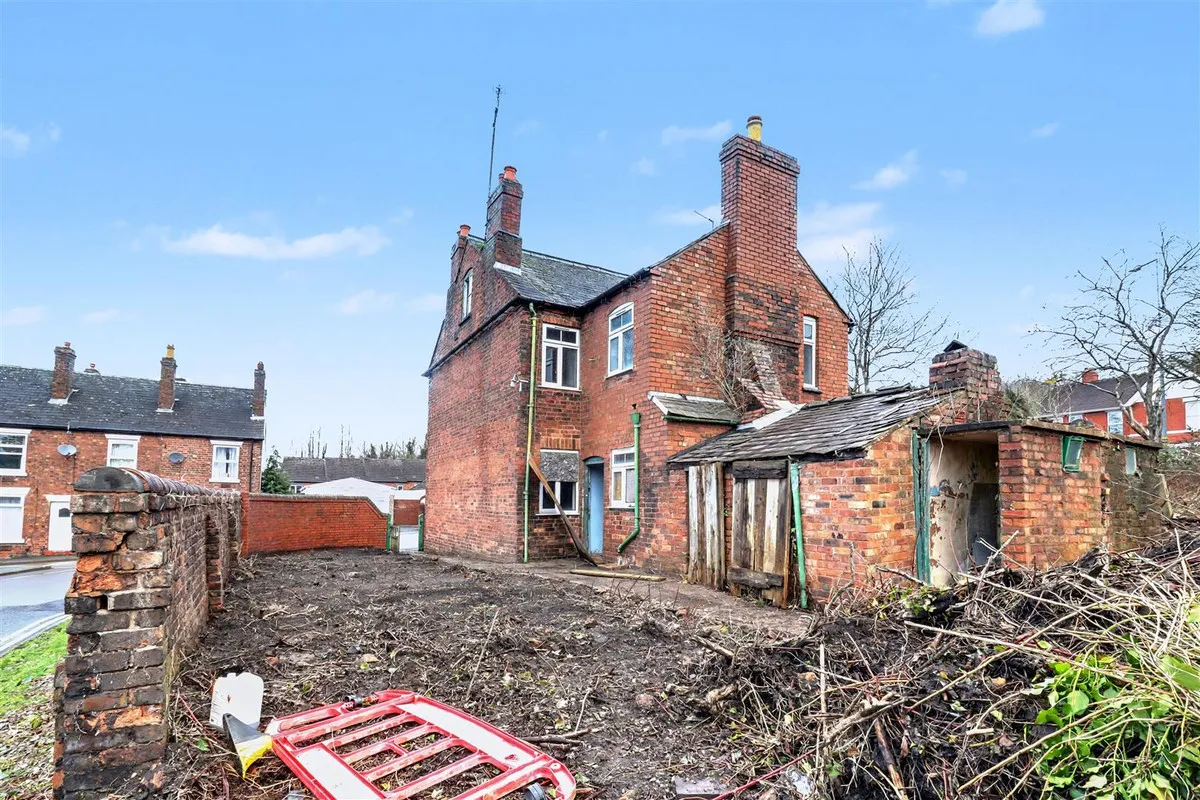 Slaney Street, Telford, TF2, photo 8