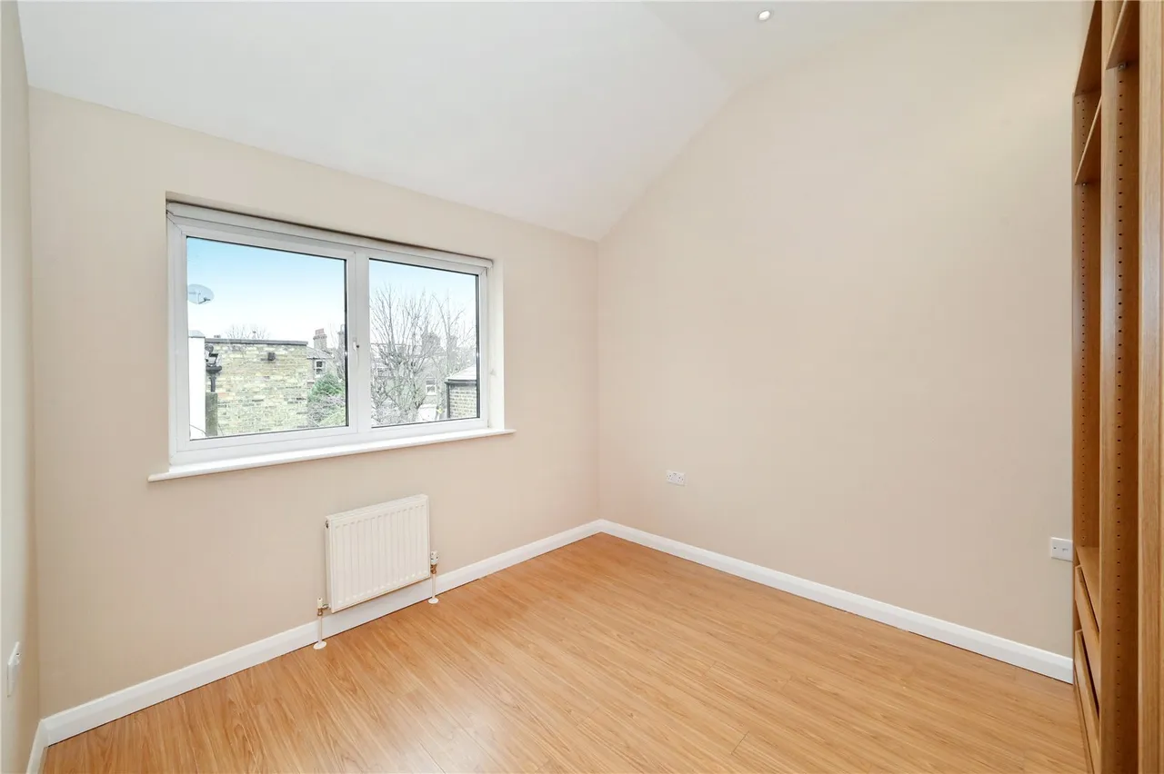 Lincoln Road, East Finchley, N2, photo 6