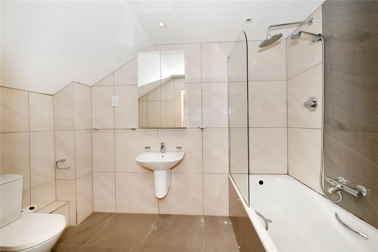 Lincoln Road, East Finchley, N2, photo 8