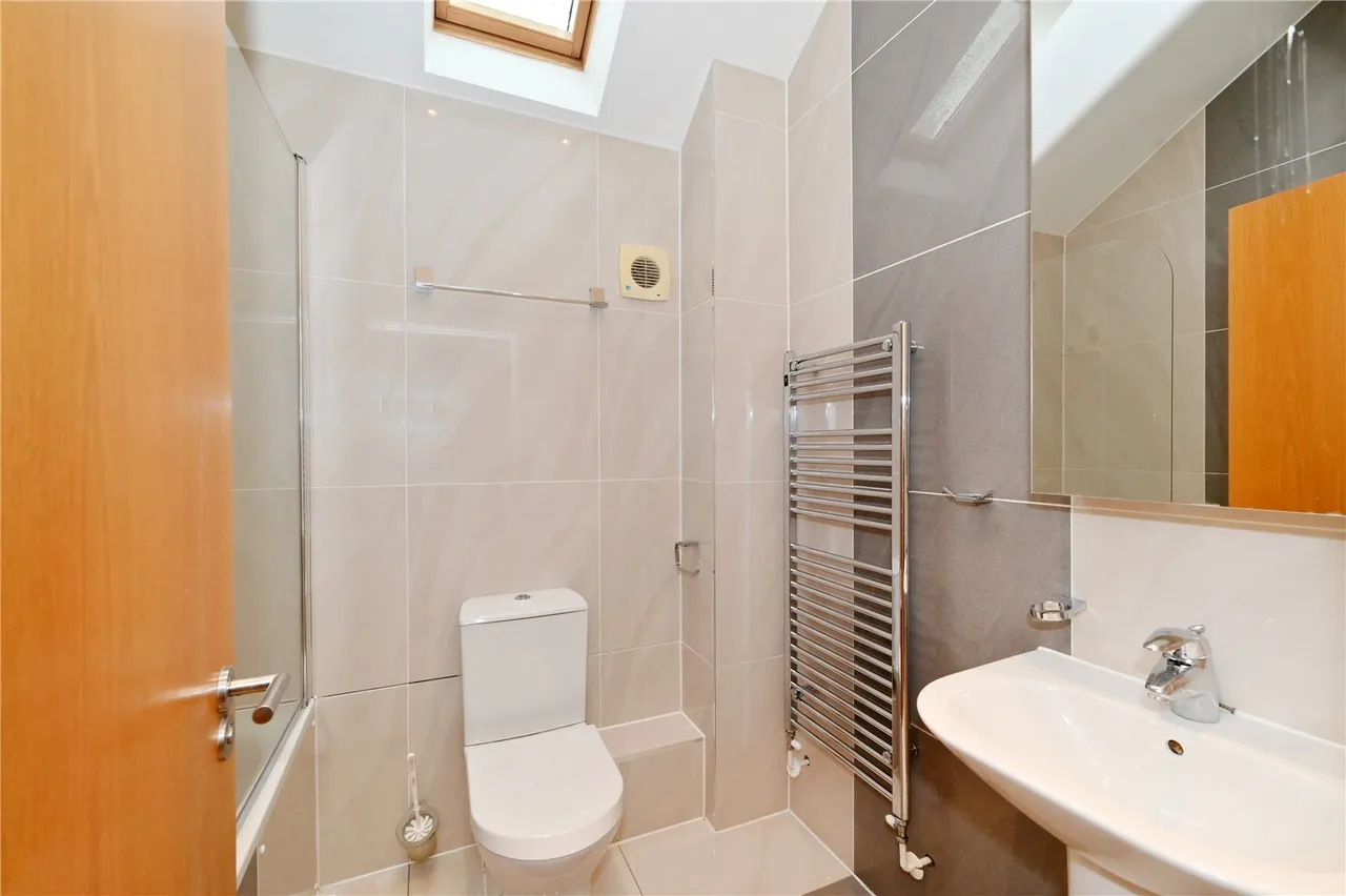 Lincoln Road, East Finchley, N2, photo 10