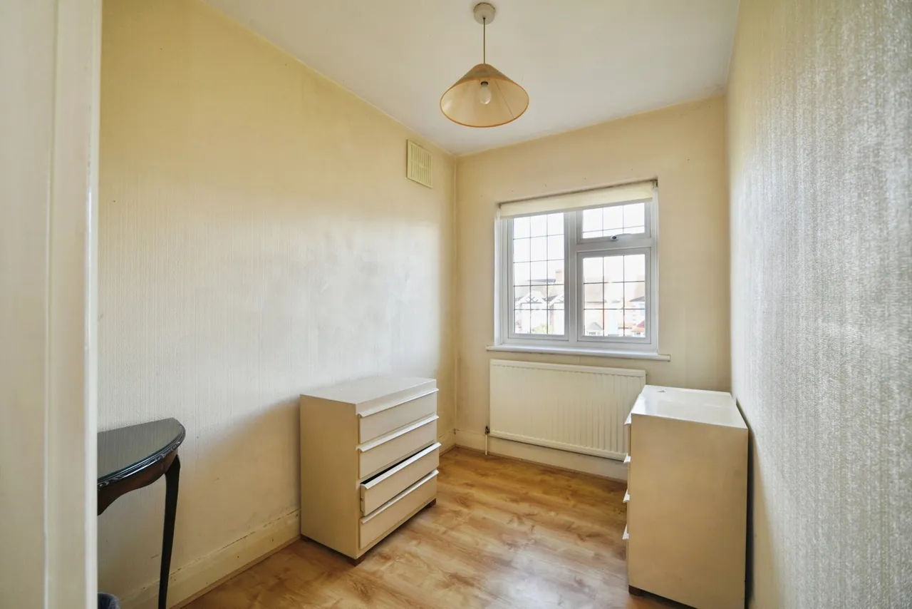 Lorne Gardens, London, E11, photo 12