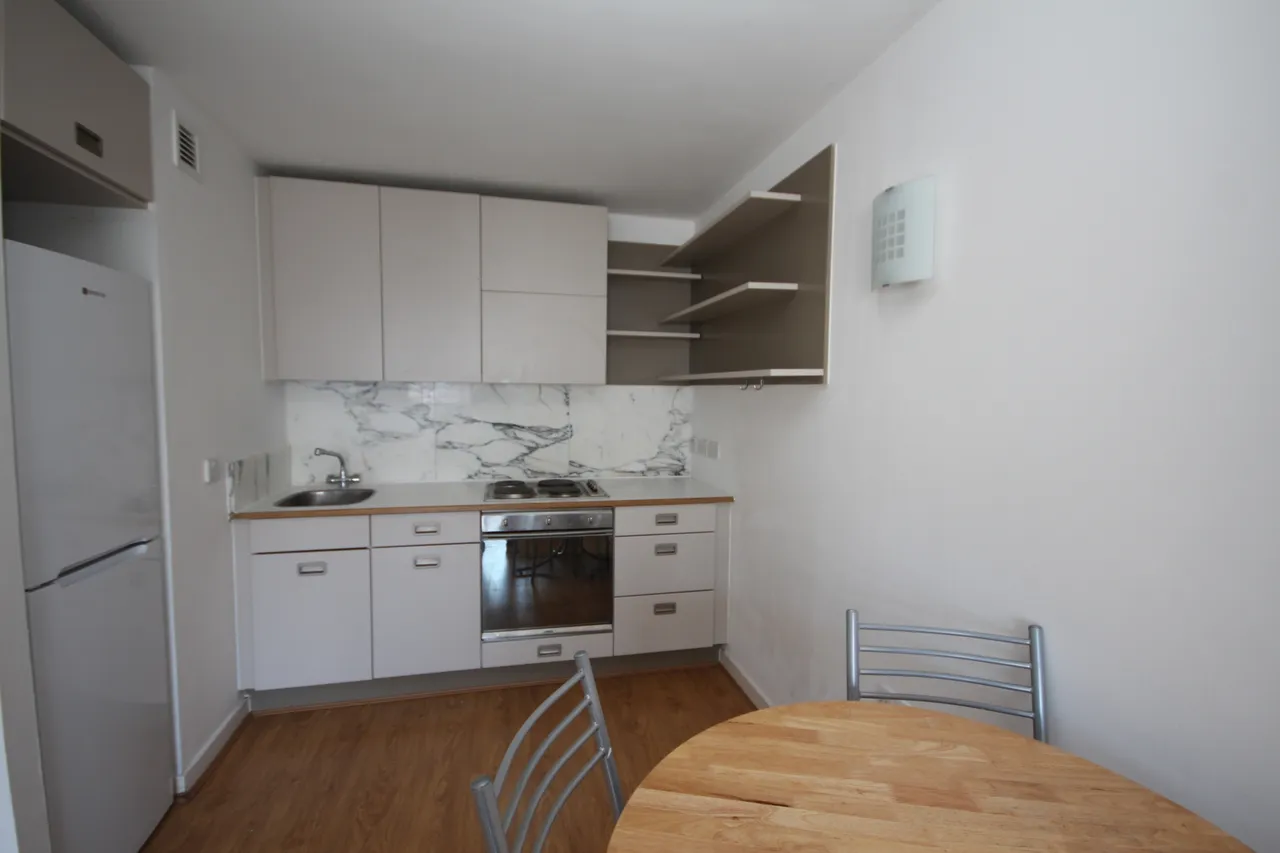 Deals Gateway, Lewisham, SE13, photo 3