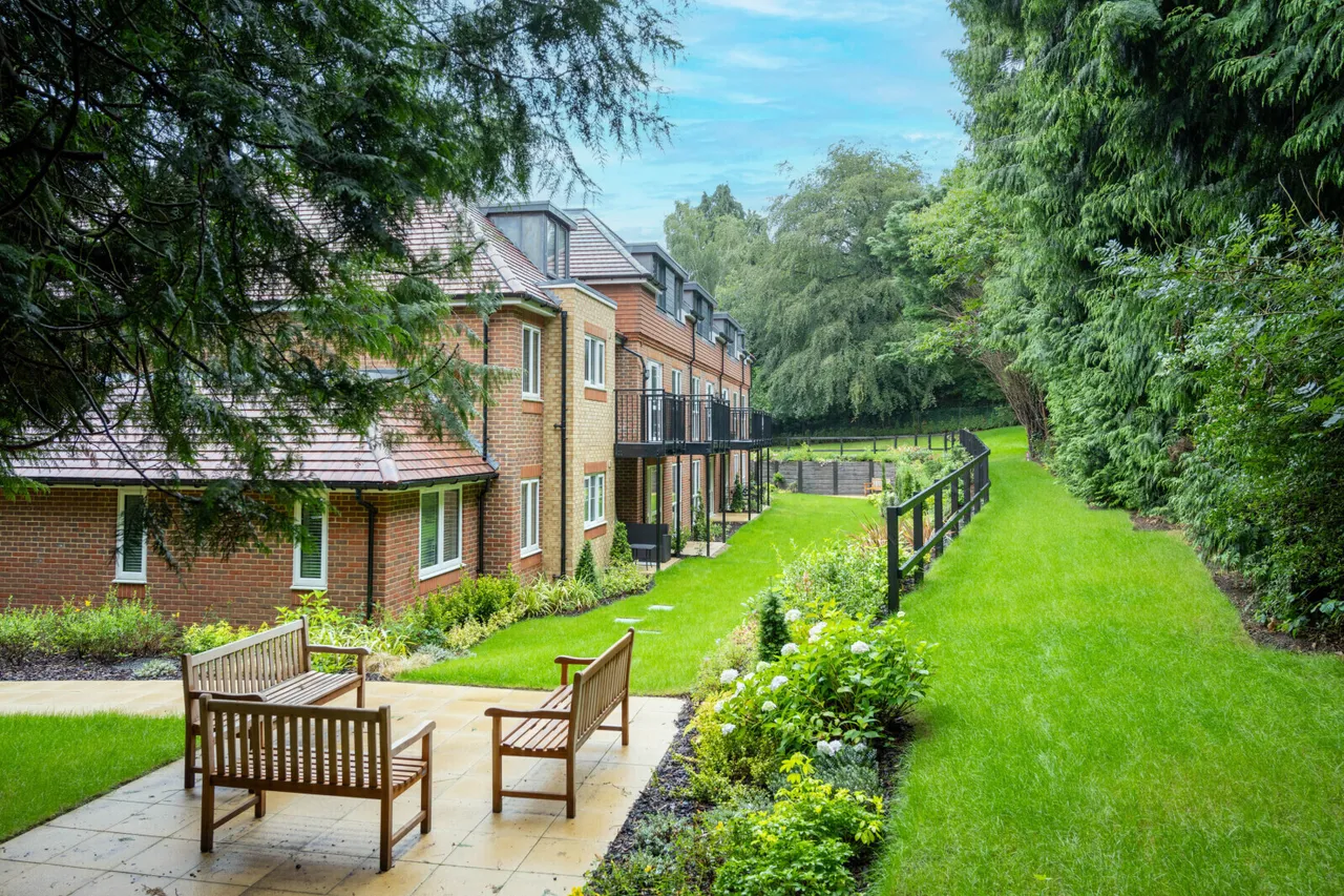 Church Lane, Oxted, RH8, photo 3